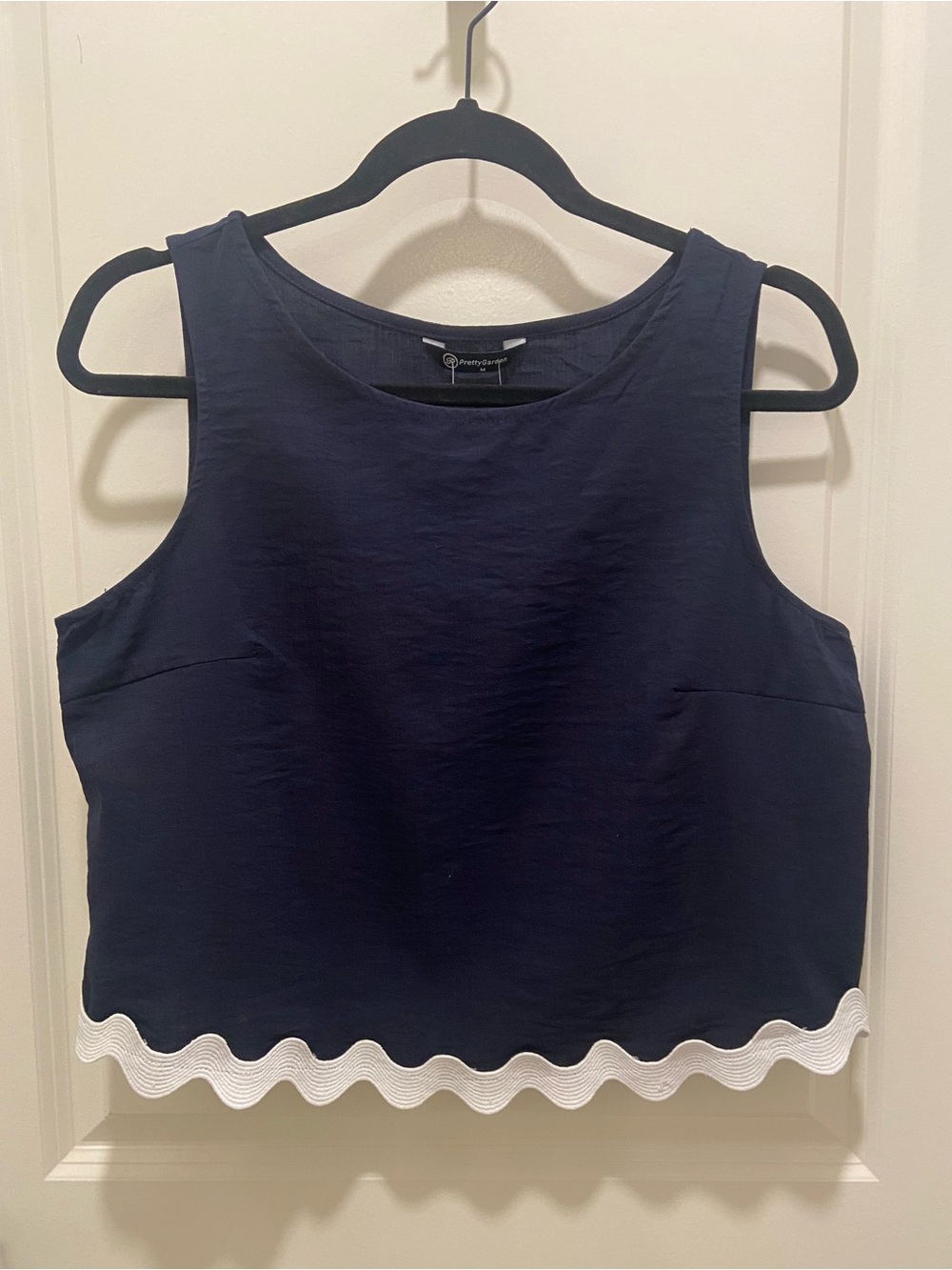 Sleeveless Navy Crop Top with White Scallop Trim